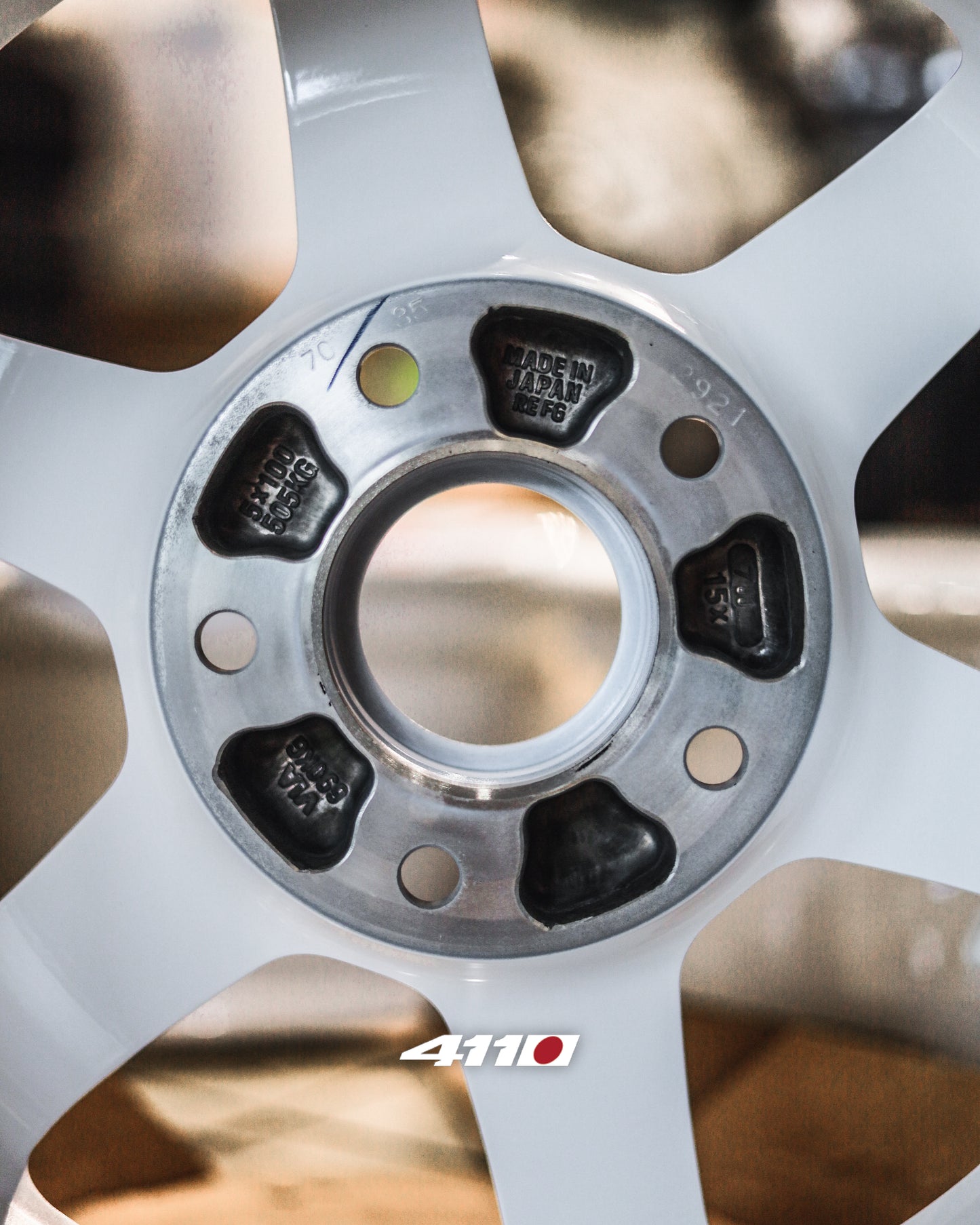 Volk Rays TE37 Gravel 15x7 ET35 5x114.3 Dash White